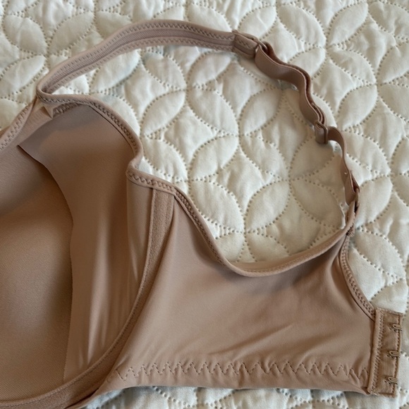 Bali Tan Seamless T-Shirt Bra with Mesh and Bead Upper and inner side panels - Picture 8 of 9